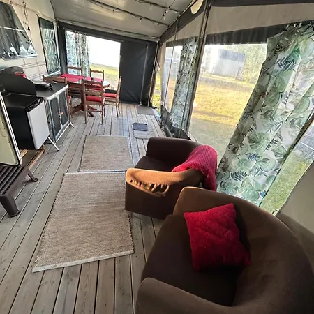 Campingplatz Przyczepy Kempingowe Nad Zatoka *