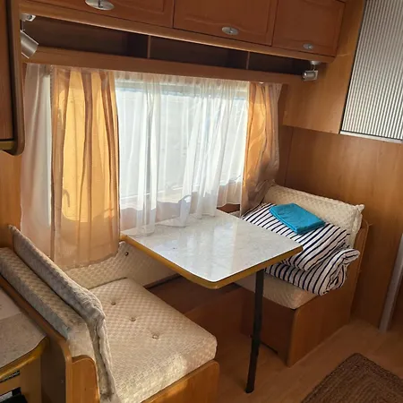 Przyczepy Kempingowe Nad Zatoka *