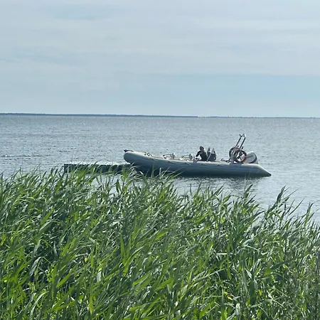 Przyczepy Kempingowe Nad Zatoka * スバジェボ