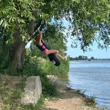 Camping Przyczepy Kempingowe Nad Zatoka *